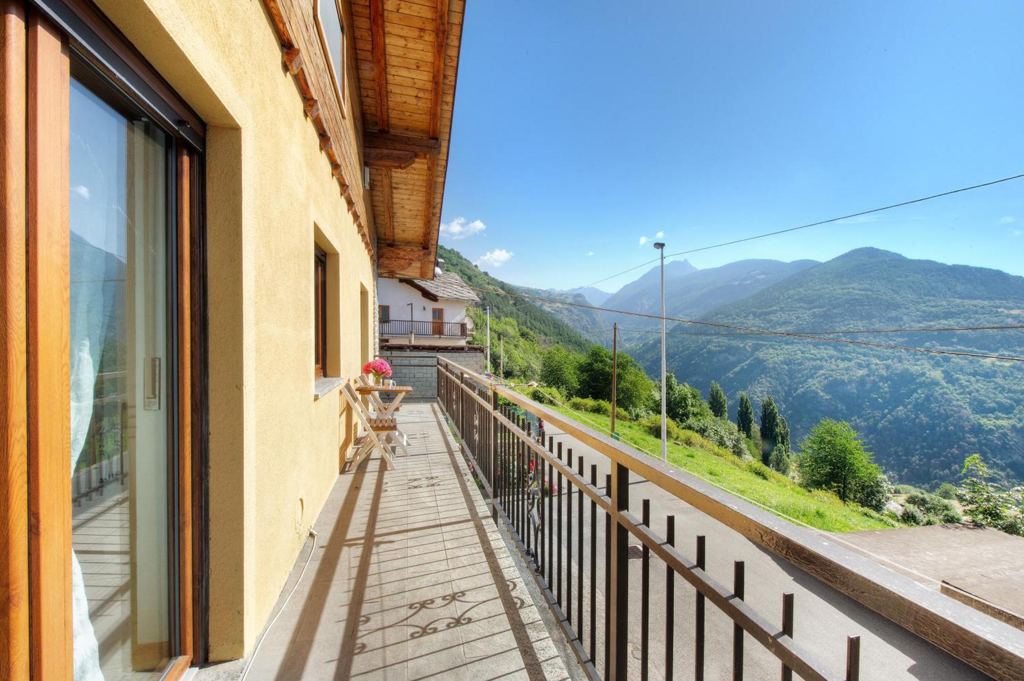 Il Piccolo Nido Apartment Aosta Exterior photo